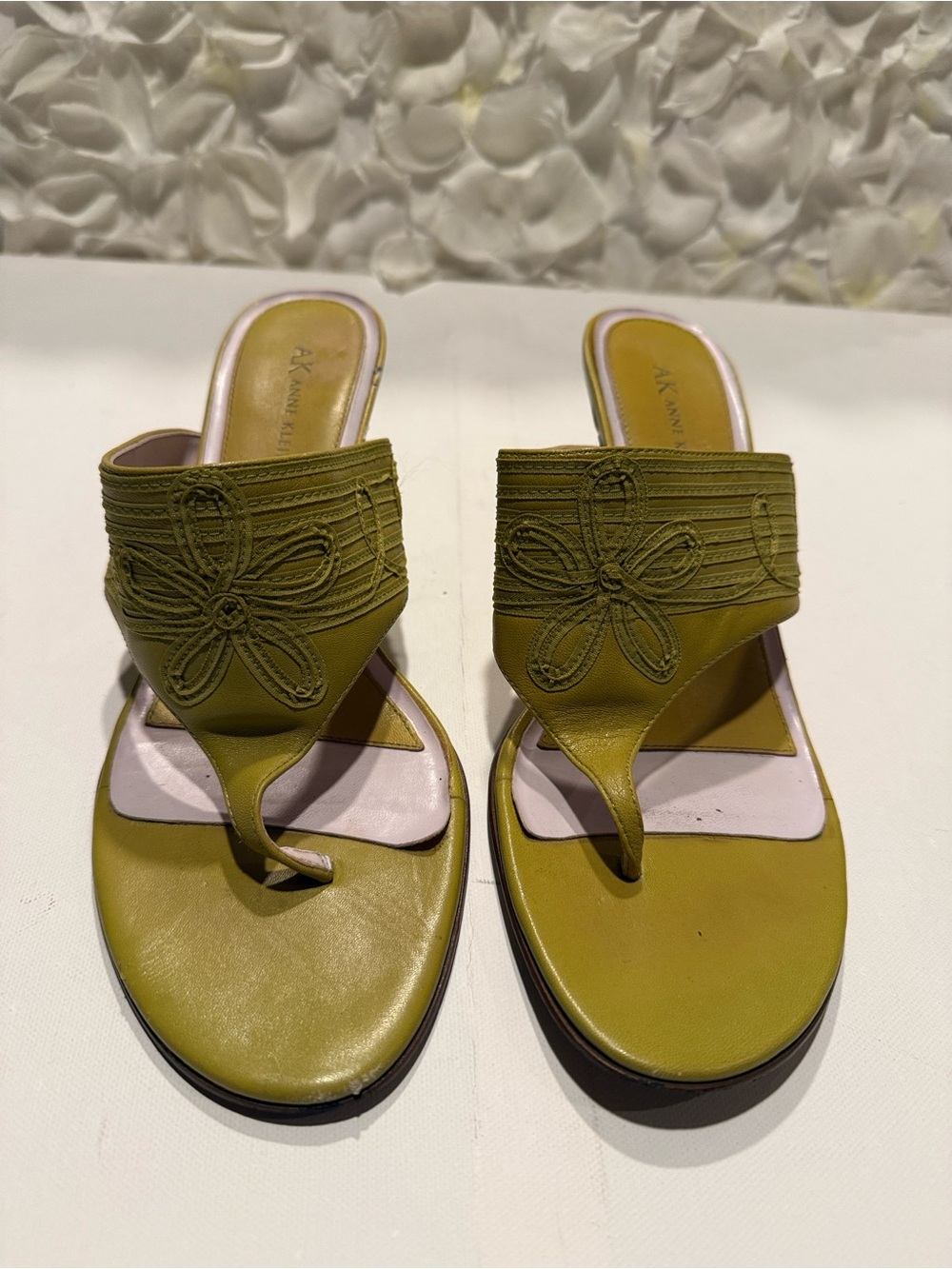 Anne Klein Olive Green Floral Thong Sandals for Women (Olive)